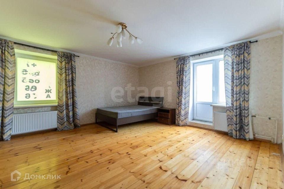 Продаётся 1-комнатная квартира, 54.7 м²