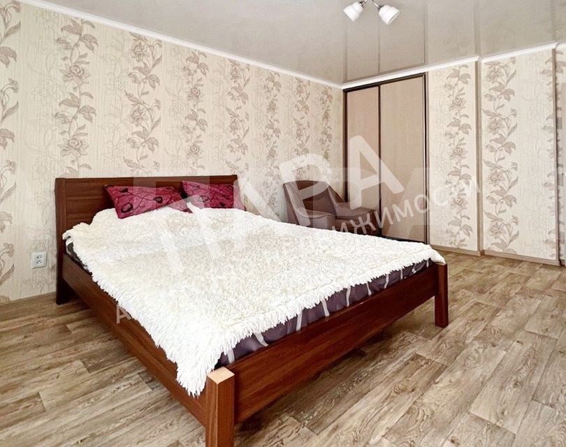 Сдаётся 1-комнатная квартира, 51 м²