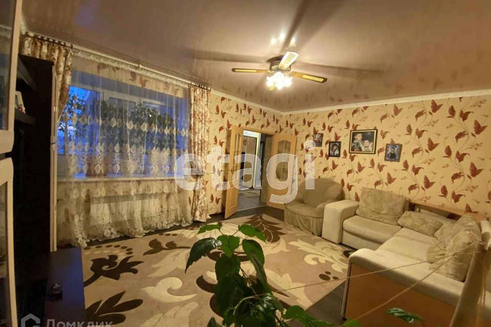Продаётся 4-комнатная квартира, 91.9 м²