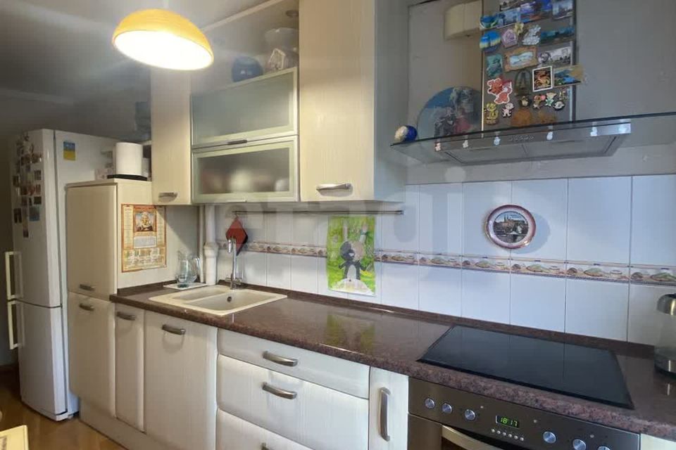 Продаётся 4-комнатная квартира, 76.1 м²