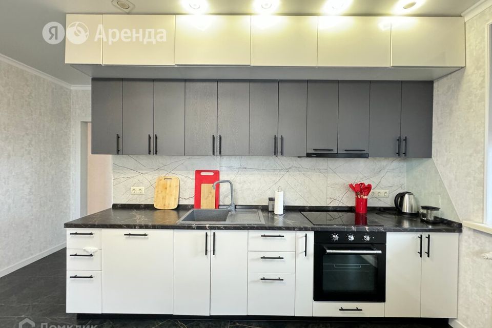 Сдаётся 2-комнатная квартира, 68 м²