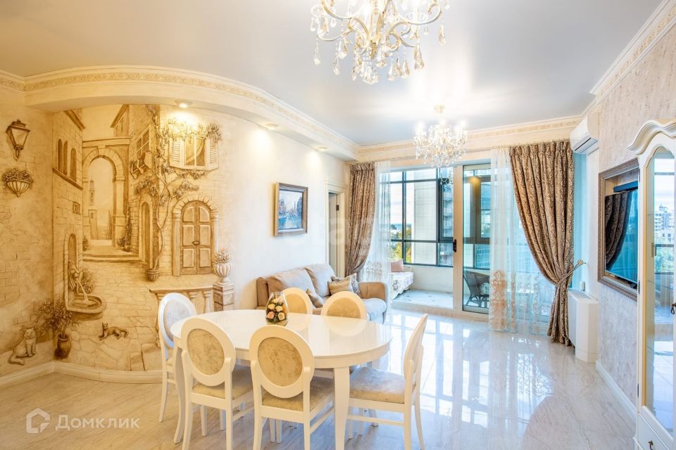Продаётся 3-комнатная квартира, 120 м²