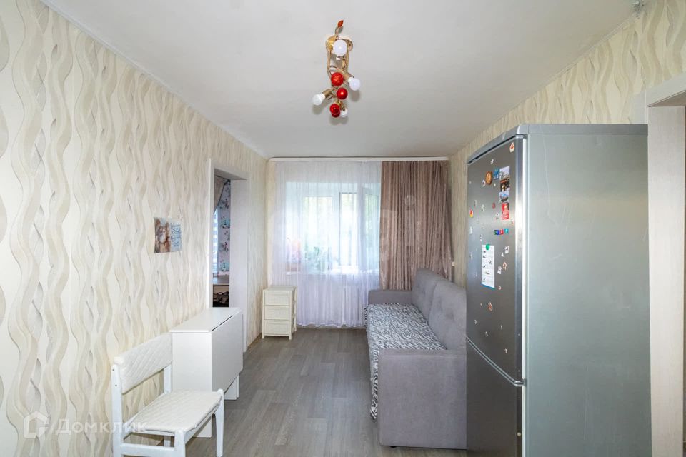 Продаётся 3-комнатная квартира, 42.2 м²