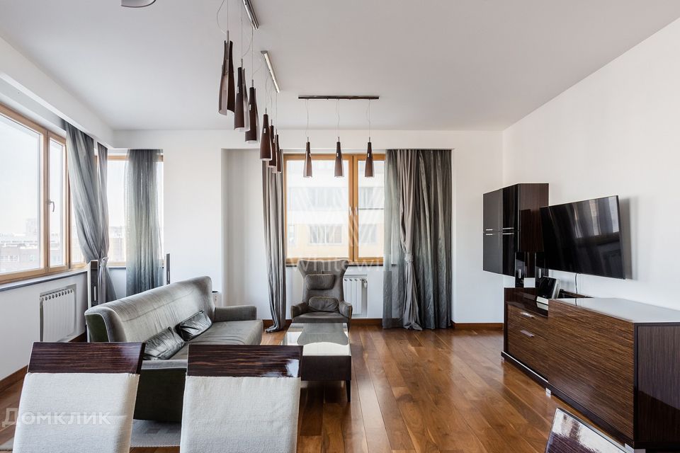 Сдаётся 4-комнатная квартира, 160 м²
