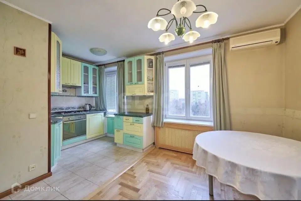 Продаётся 3-комнатная квартира, 90 м²