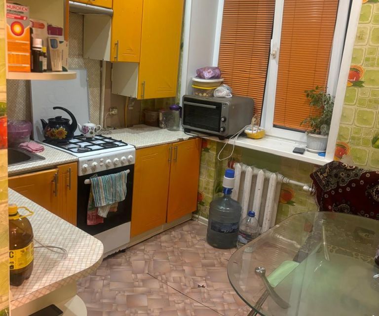 Продаётся 2-комнатная квартира, 41.8 м²