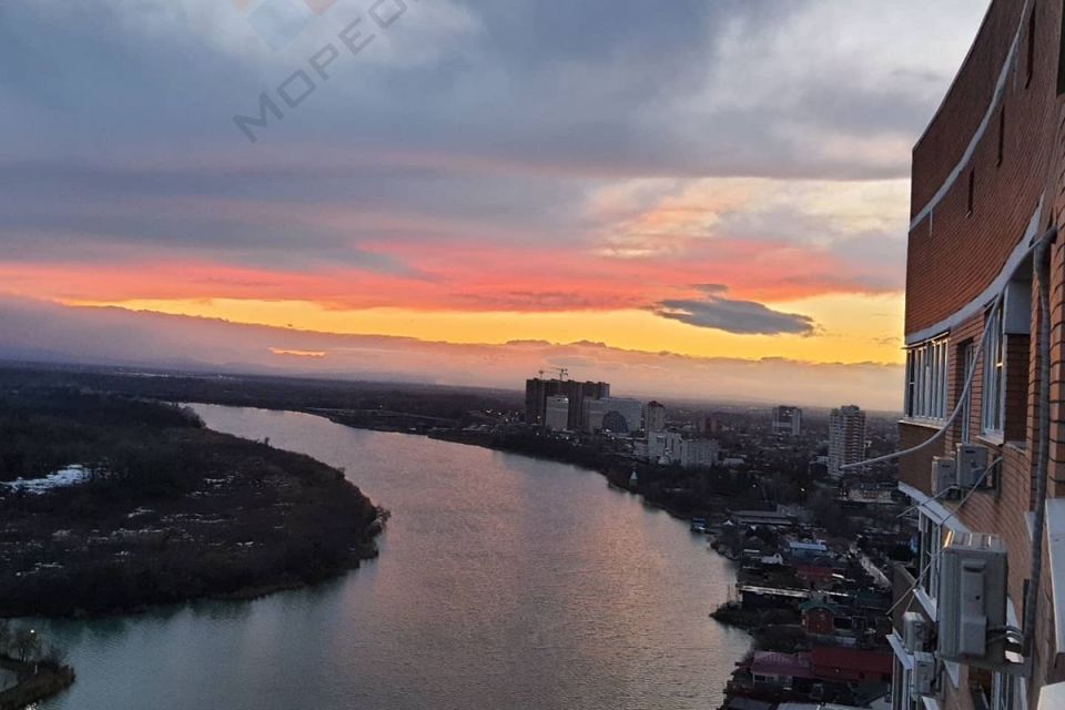 Продаётся 1-комнатная квартира, 42.8 м²