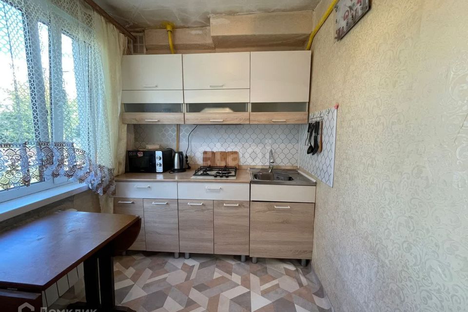 Продаётся 3-комнатная квартира, 50.5 м²