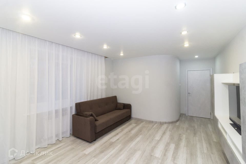Продаётся 1-комнатная квартира, 50.2 м²