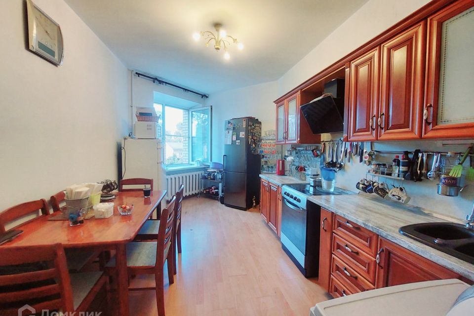 Продаётся 3-комнатная квартира, 101.9 м²