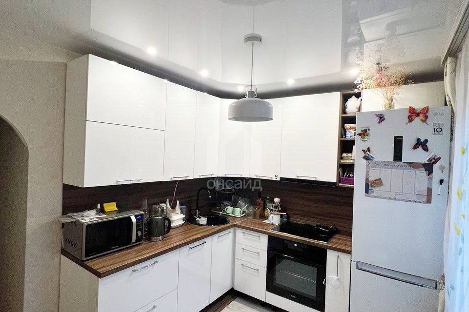 Продаётся 3-комнатная квартира, 62.7 м²