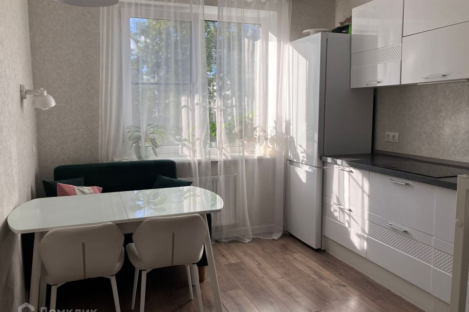 Продаётся 1-комнатная квартира, 37.4 м²