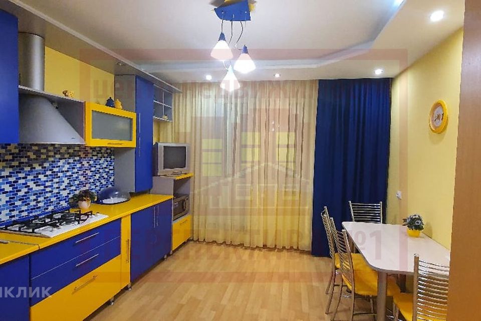 Сдаётся 2-комнатная квартира, 70 м²