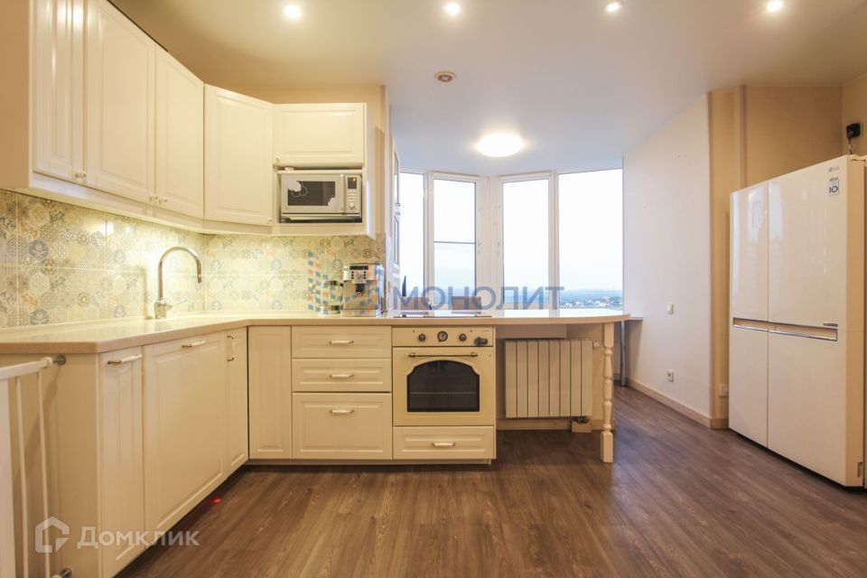 Продаётся 2-комнатная квартира, 71.8 м²