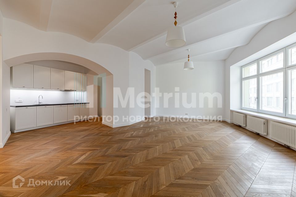 Продаётся 2-комнатная квартира, 103 м²