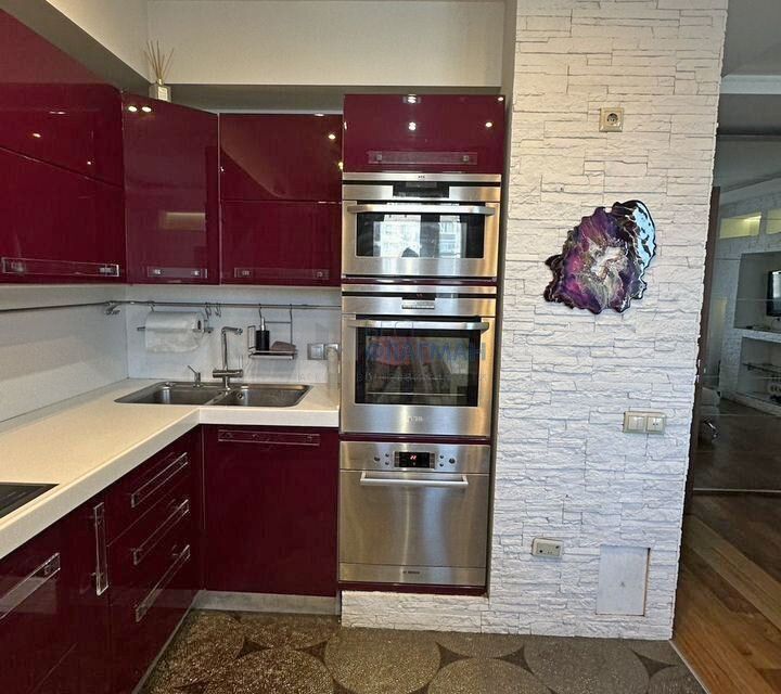 Сдаётся 2-комнатная квартира, 55 м²
