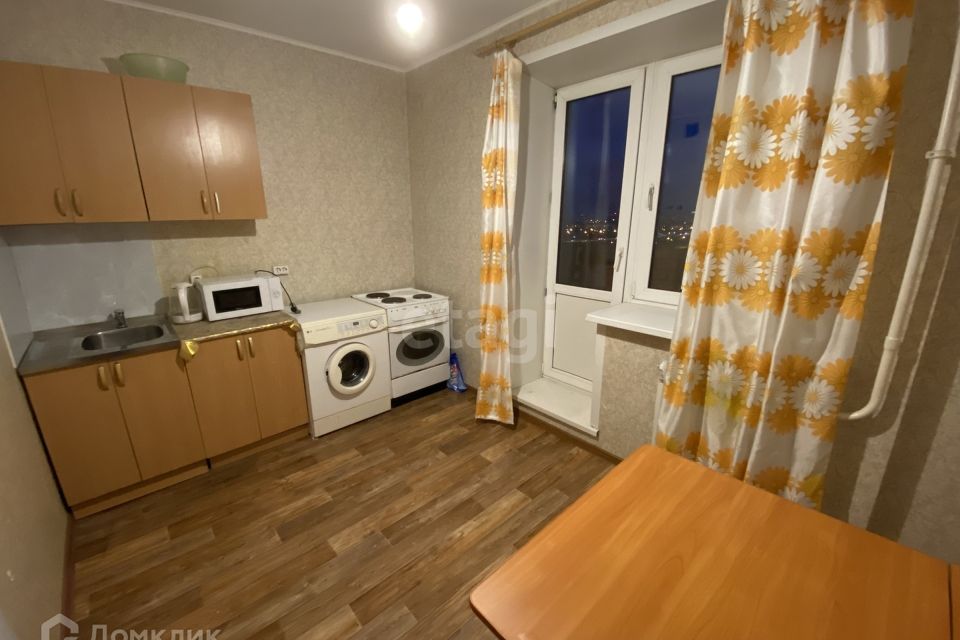 Сдаётся 1-комнатная квартира, 42 м²