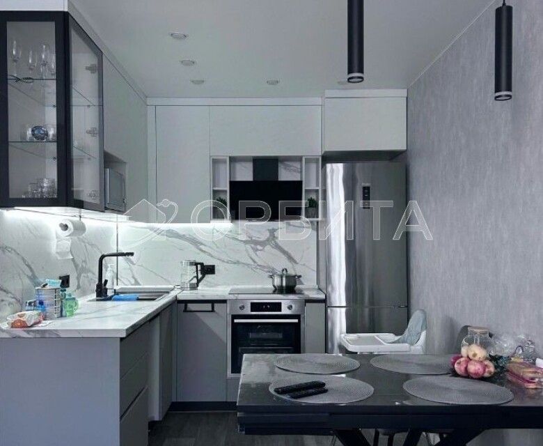 Продаётся 1-комнатная квартира, 37.4 м²