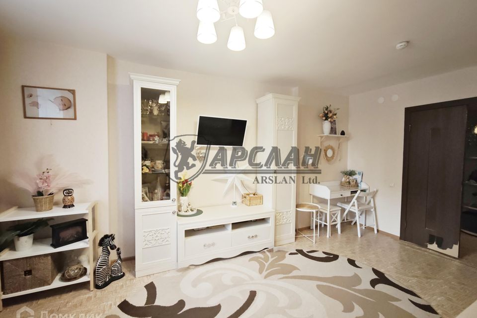 Продаётся 2-комнатная квартира, 63.7 м²