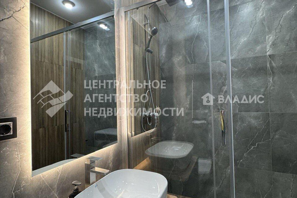Сдаётся 1-комнатная квартира, 42 м²