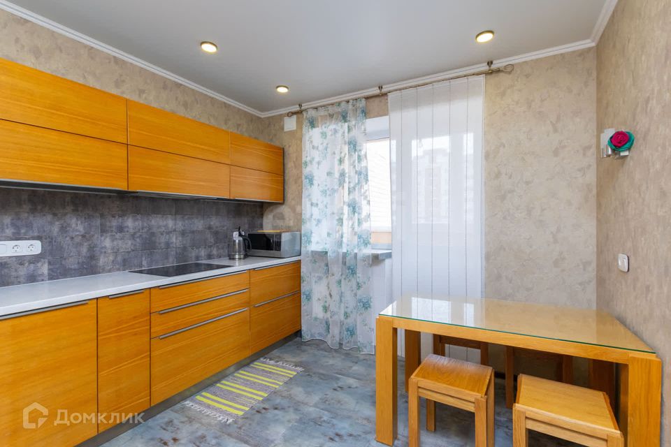 Продаётся 3-комнатная квартира, 82.3 м²