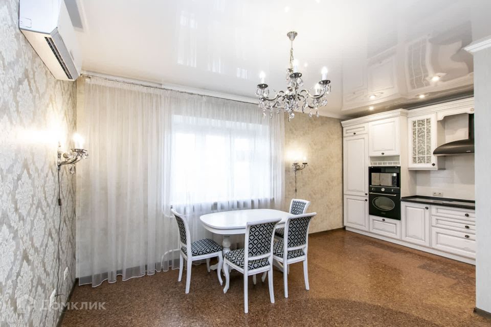 Продаётся 2-комнатная квартира, 80.7 м²
