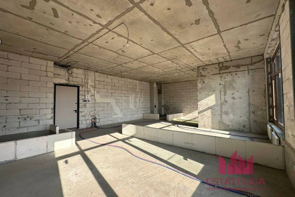 Продаётся 3-комнатная квартира, 140 м²