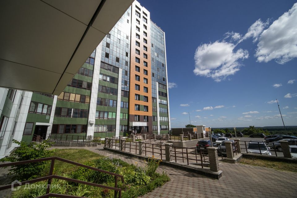 Продаётся 2-комнатная квартира, 96.6 м²
