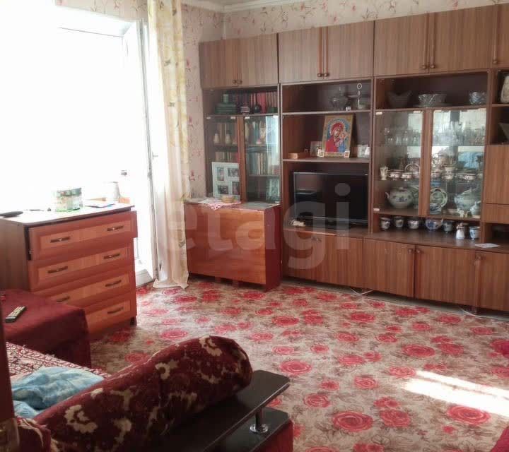 Продаётся 4-комнатная квартира, 73.7 м²