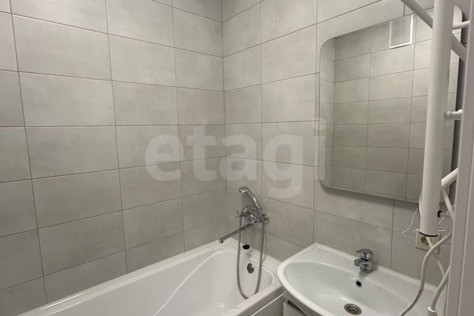 Продаётся 3-комнатная квартира, 70.7 м²