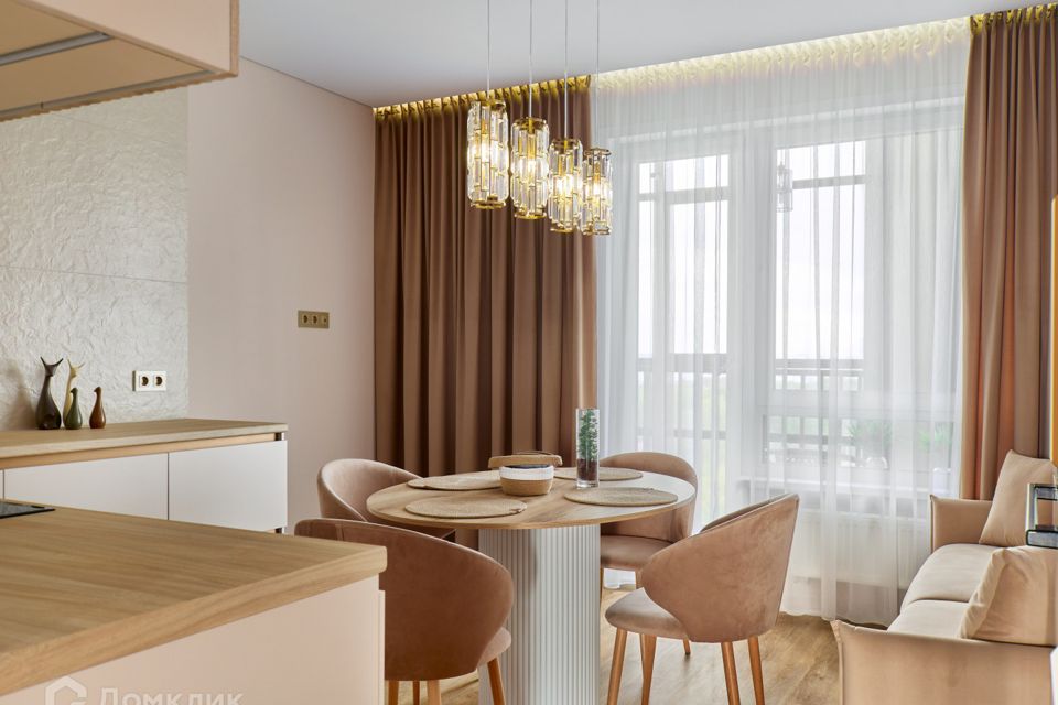 Продаётся 4-комнатная квартира, 82.7 м²