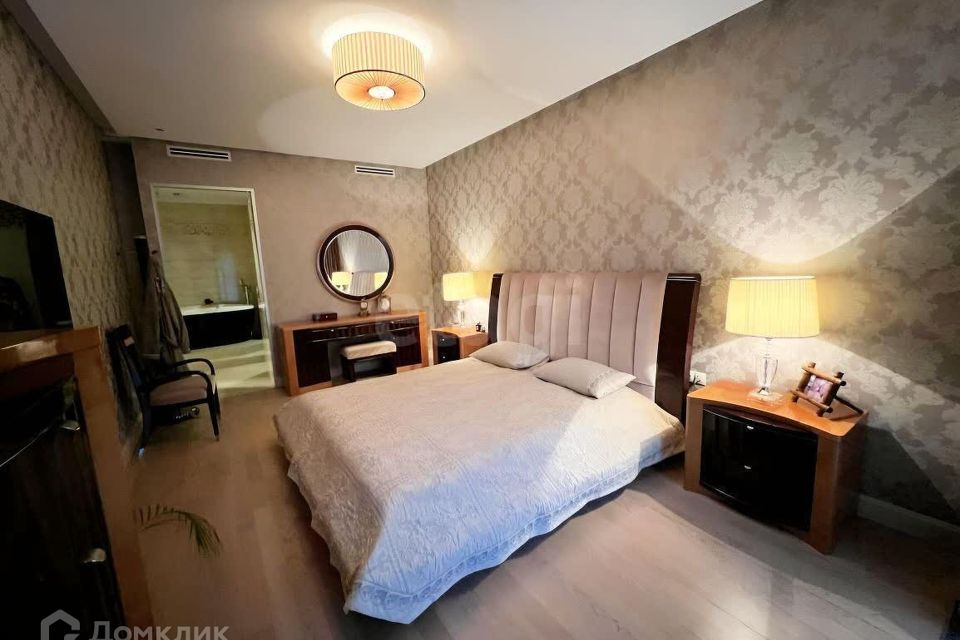 Сдаётся 3-комнатная квартира, 115 м²