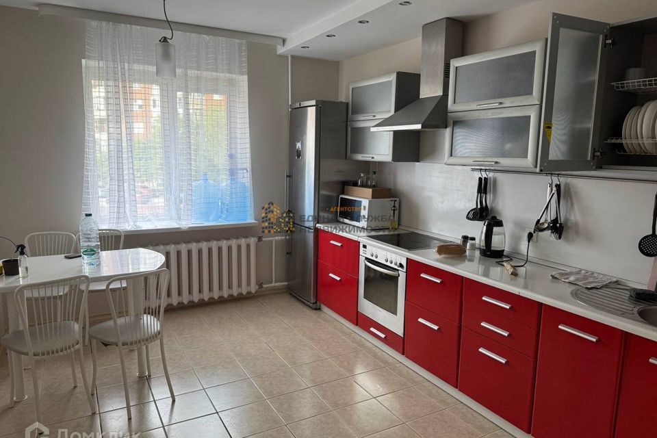 Сдаётся 2-комнатная квартира, 56 м²
