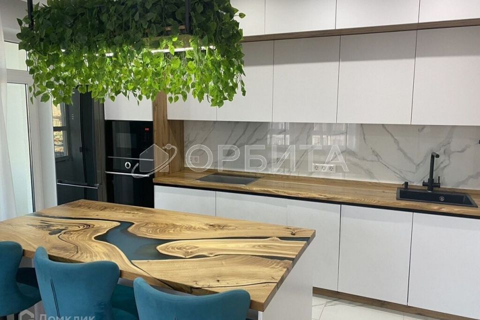 Продаётся 2-комнатная квартира, 72.7 м²
