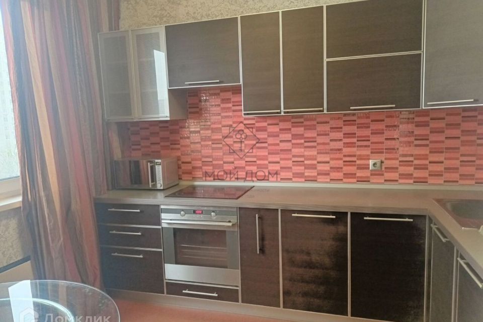 Сдаётся 2-комнатная квартира, 58 м²