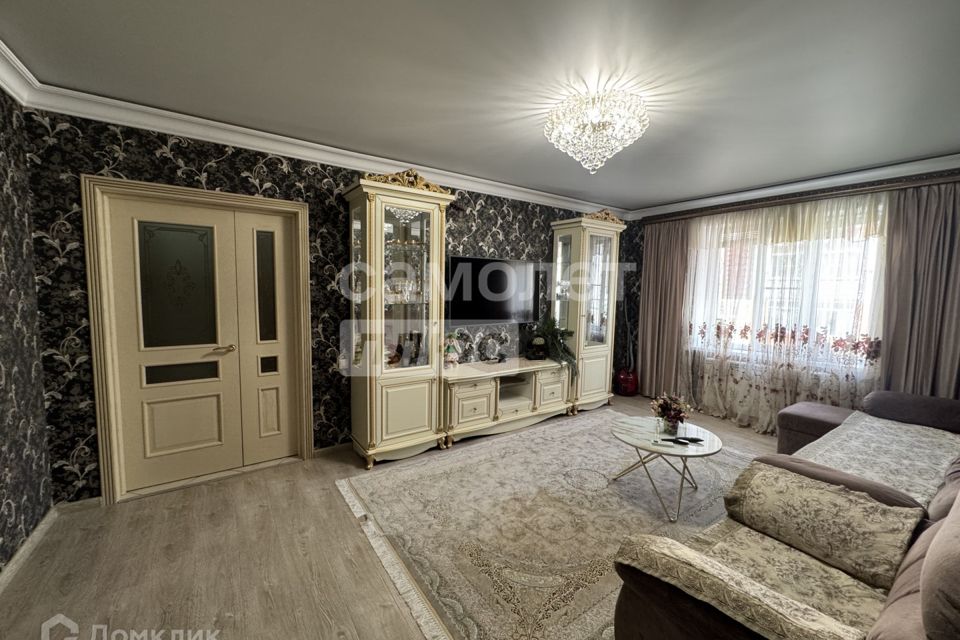 Продаётся 2-комнатная квартира, 65 м²