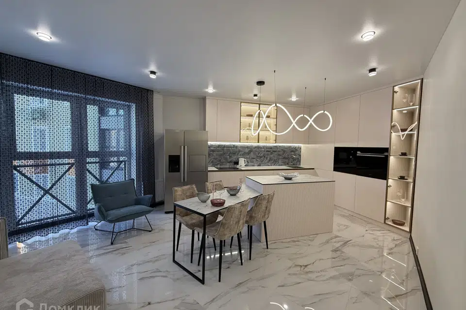Продаётся 2-комнатная квартира, 64.2 м²