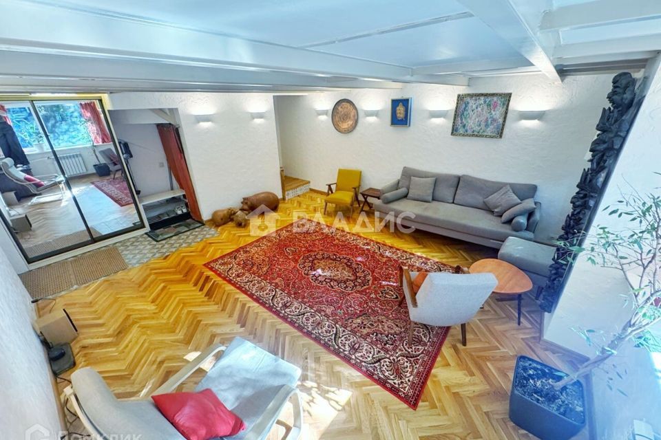 Продаётся 2-комнатная квартира, 61 м²