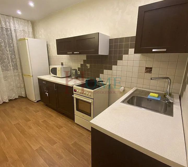 Сдаётся 1-комнатная квартира, 40 м²