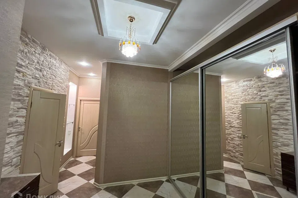 Сдаётся 2-комнатная квартира, 72 м²