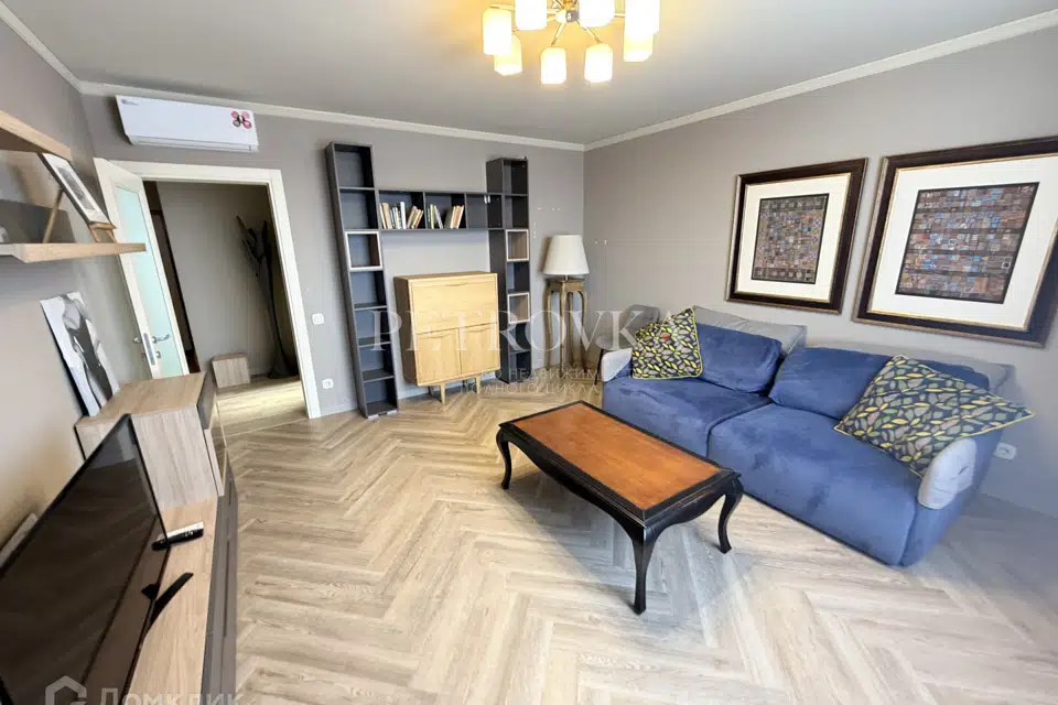 Продаётся 2-комнатная квартира, 56.5 м²