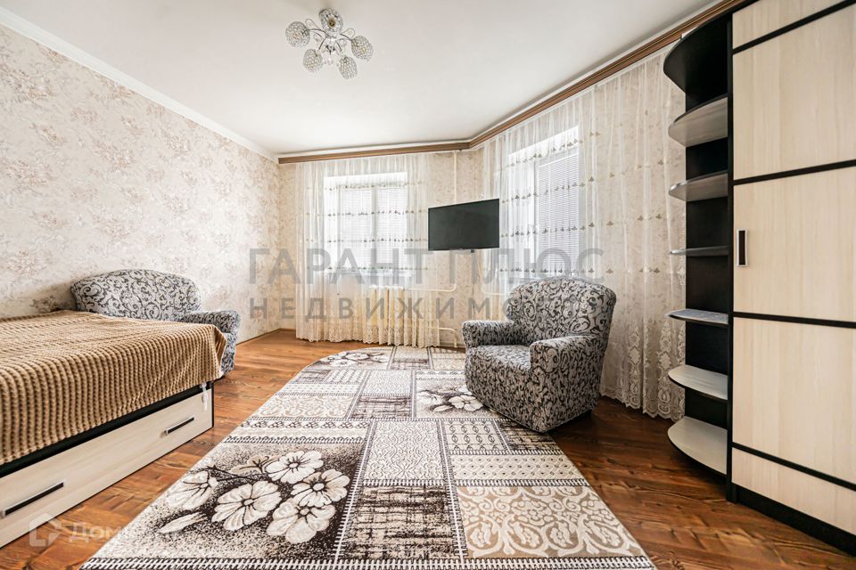 Продаётся 1-комнатная квартира, 42 м²