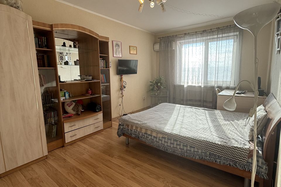 Продаётся 2-комнатная квартира, 55.7 м²