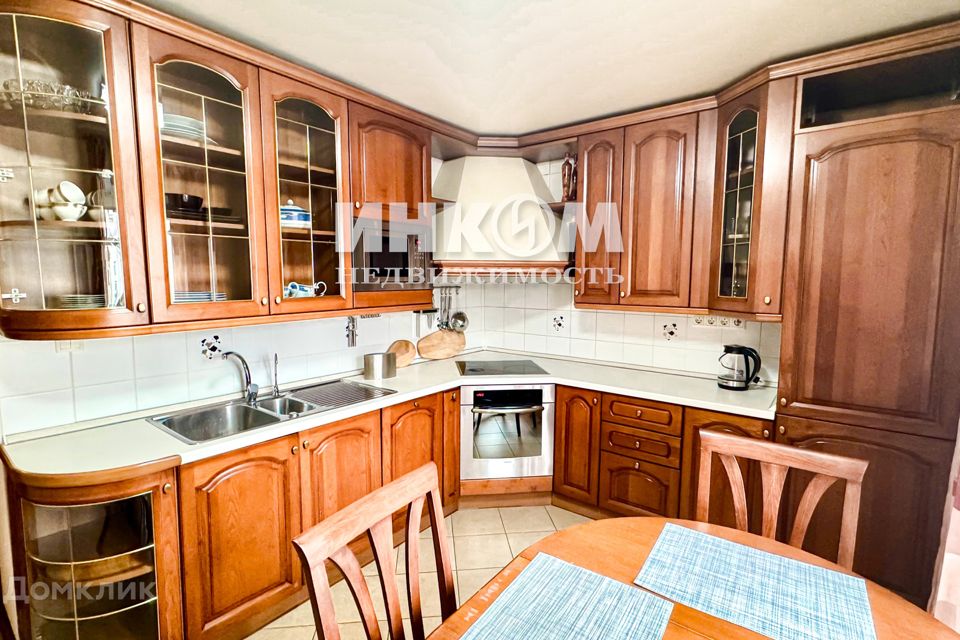 Продаётся 2-комнатная квартира, 49.8 м²