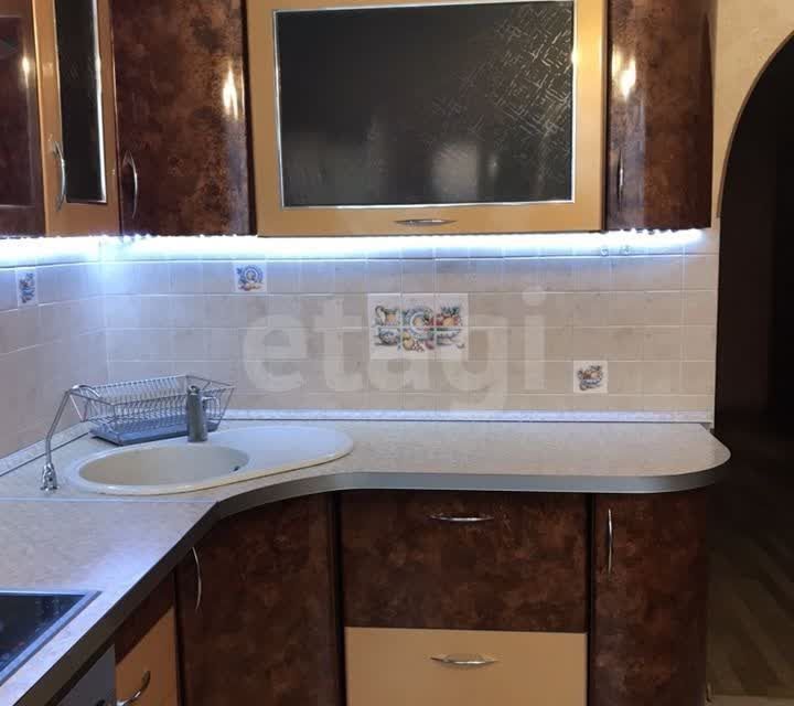 Продаётся 2-комнатная квартира, 60.3 м²