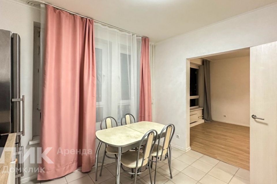 Сдаётся 3-комнатная квартира, 93.8 м²