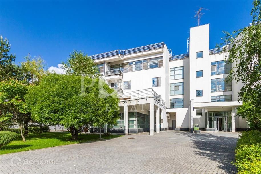 Продаётся 6-комнатная квартира, 325 м²