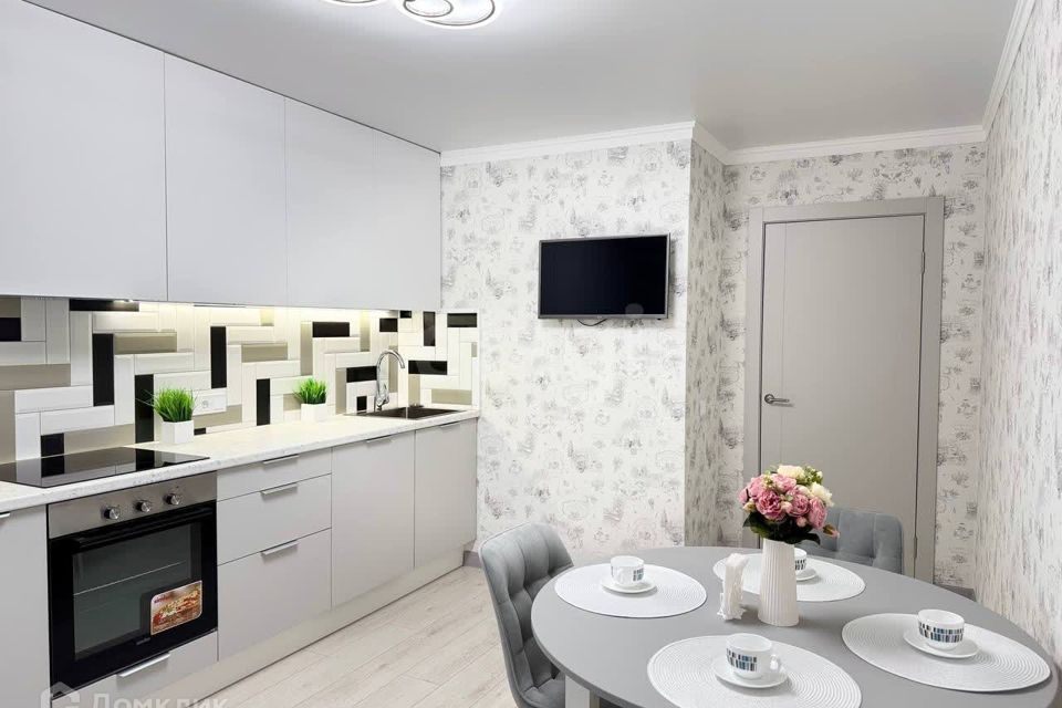 Продаётся 2-комнатная квартира, 61.9 м²