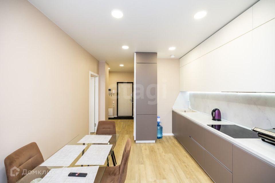 Продаётся 1-комнатная квартира, 46.9 м²