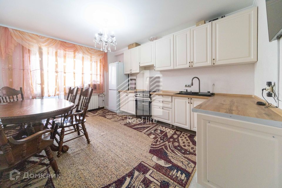 Продаётся 3-комнатная квартира, 96.8 м²